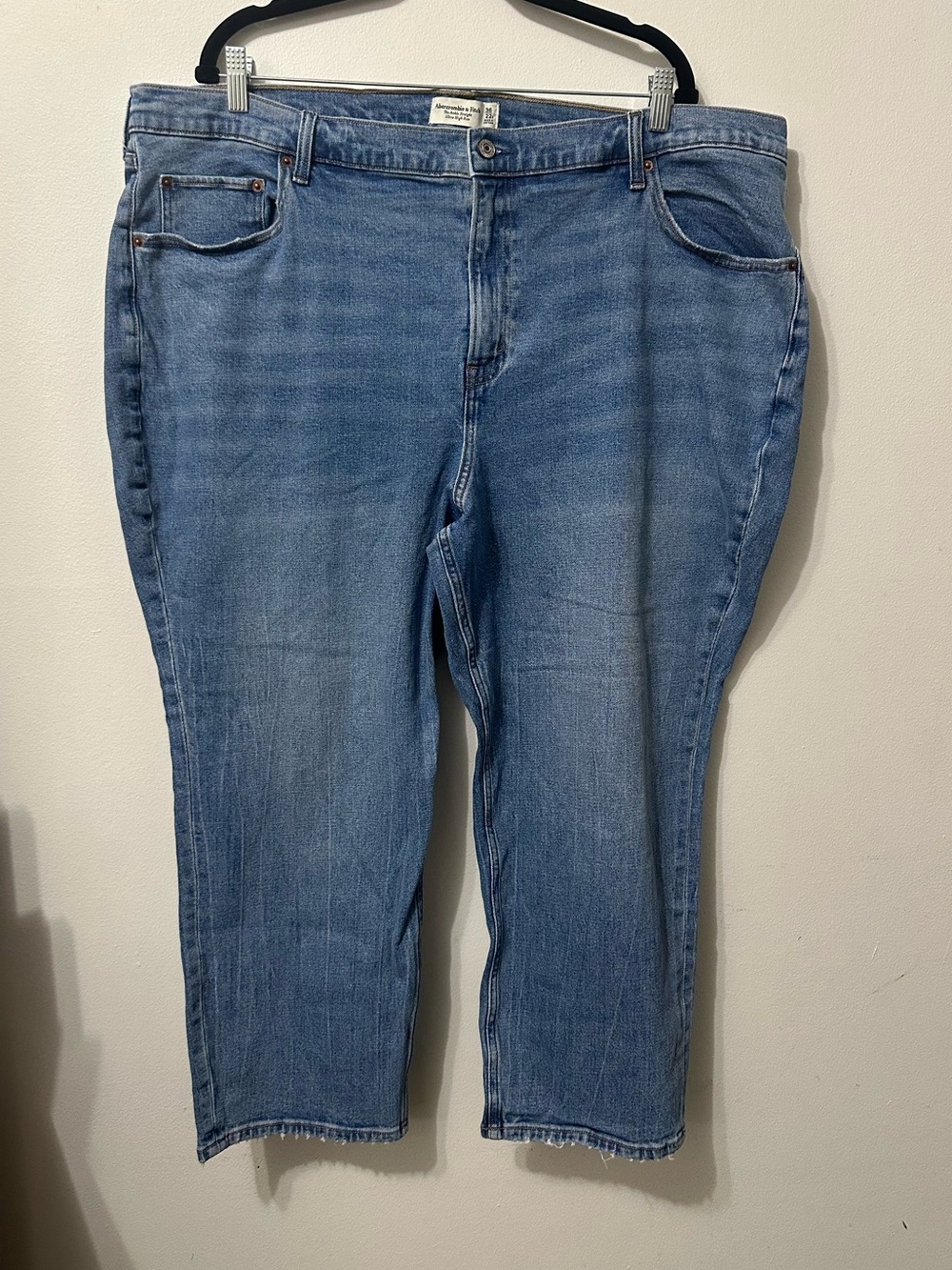 Abercrombie And Fitch The Ankle Straight Ultra High Rise Jeans Size 22S Distress